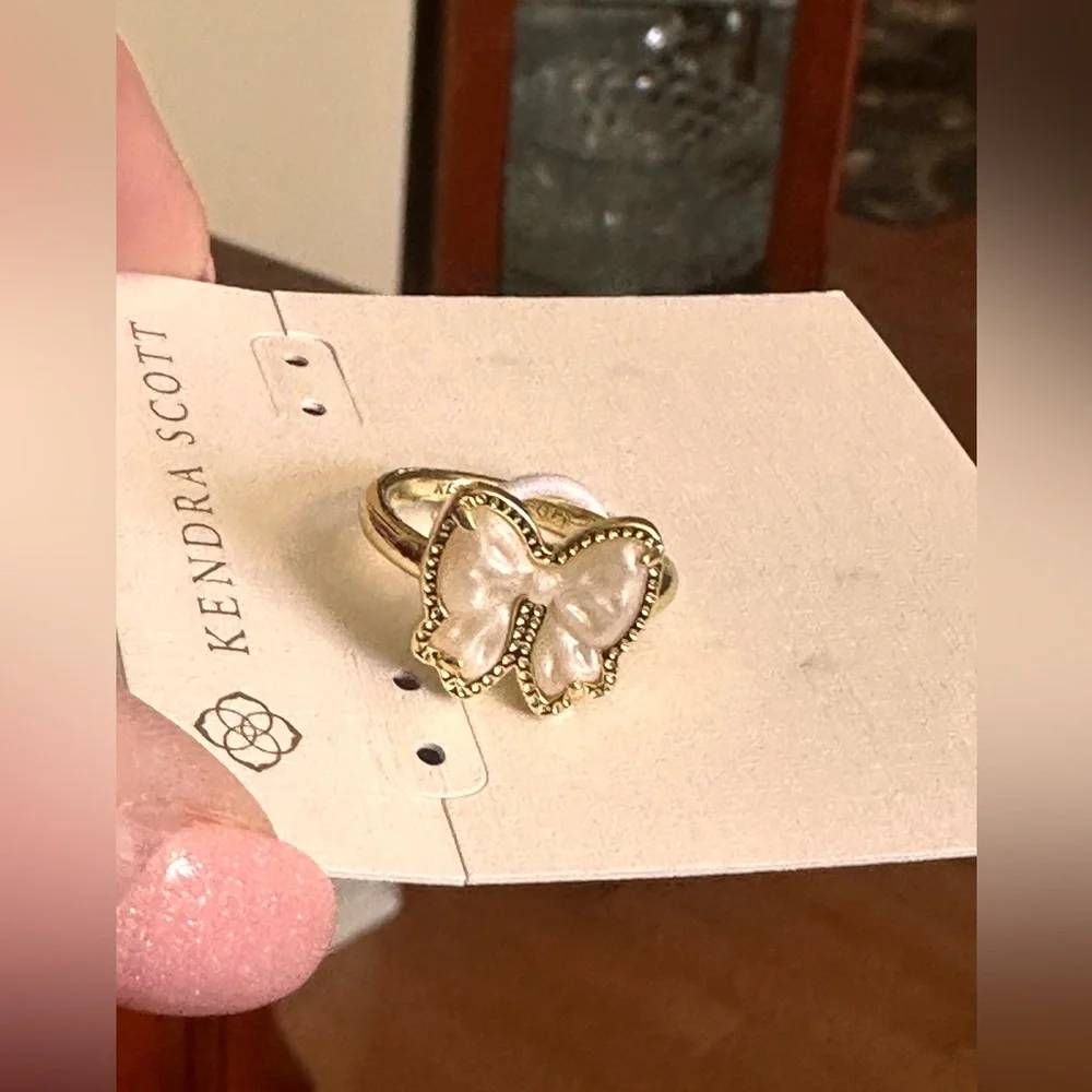 Kendra Scott size kendra
